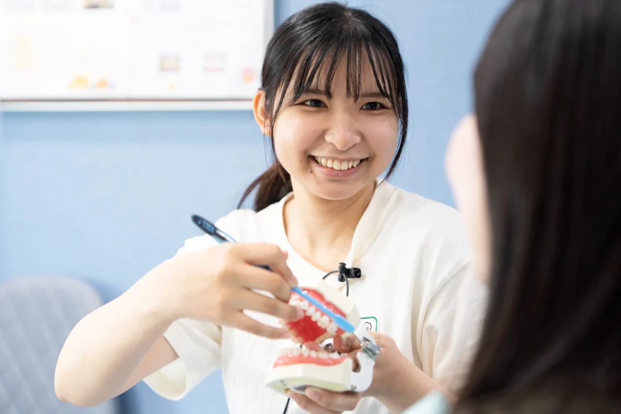当院では、お口の状態を確認したうえで、適用の可否や最適な治療方法をご提案いたします